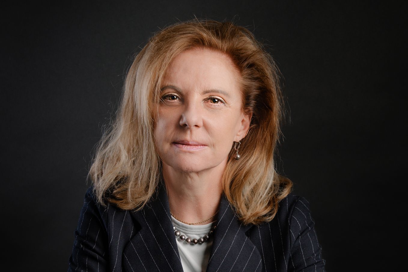 data.title + ' portrait'